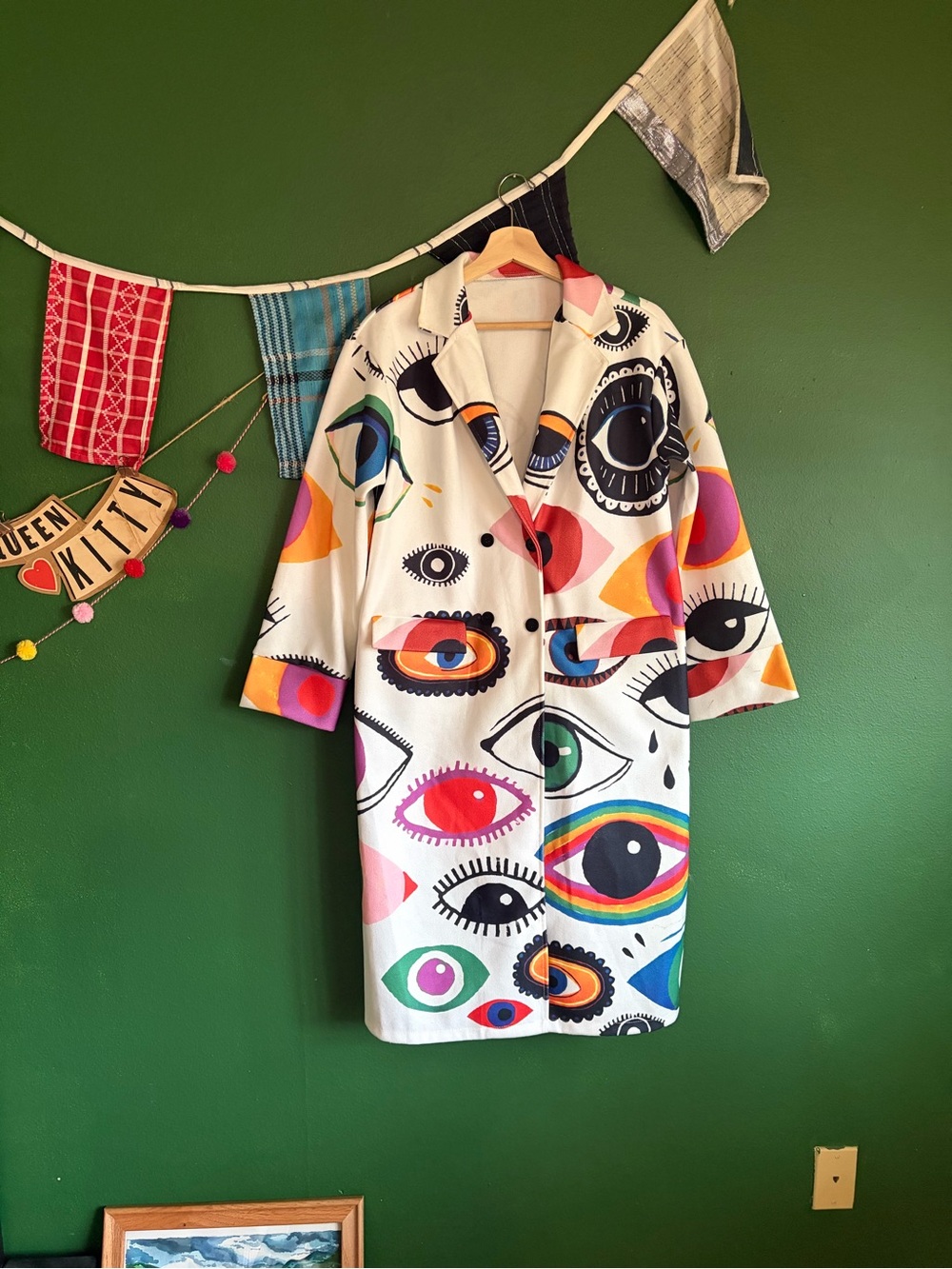 Longline Cocoon Coat in "All Eyes On You" allover print size XL
